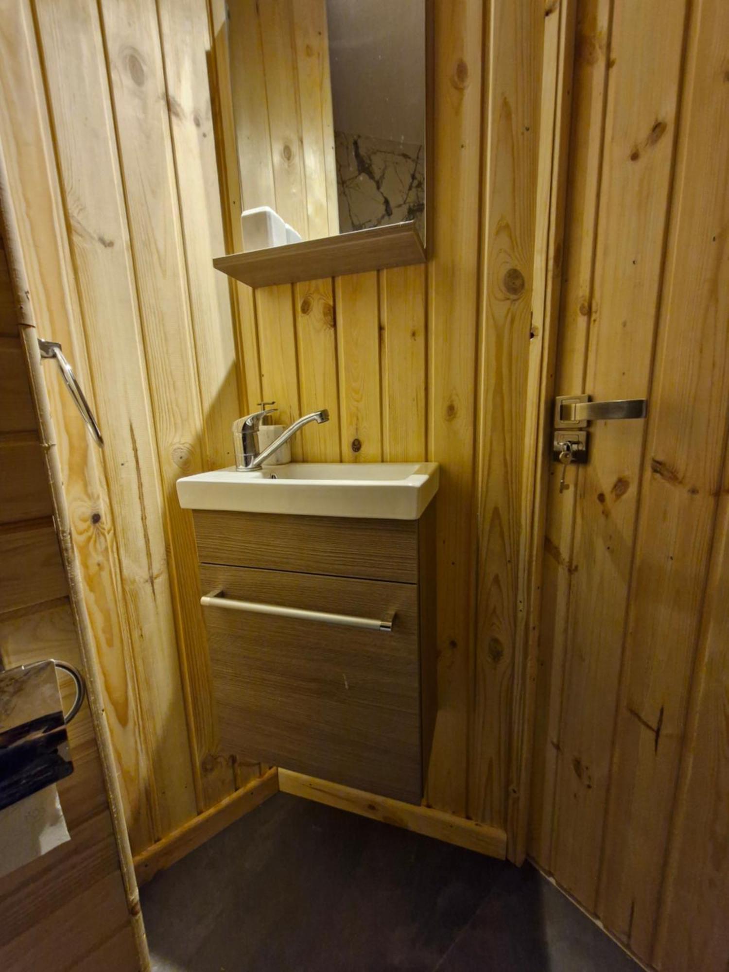 Vălenii de Munte Cabana Din Padurea Valeni מראה חיצוני תמונה
